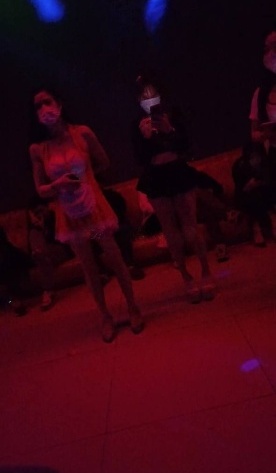 在地图上直接搜索曼哈顿舞厅，江